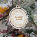Bola de Natal em madeira personalizada com coroa de Natal