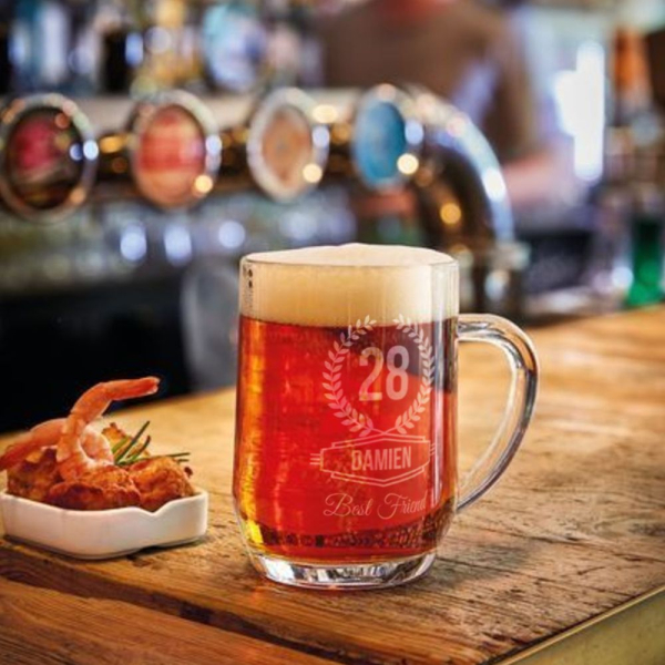 Caneca de cerveja de aniversário