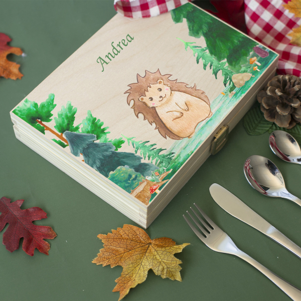 Conjunto de talheres personalizado com caixa de madeira estampada floresta