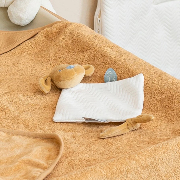 Mini peluche Charlie, o cão baunilha, bordado
