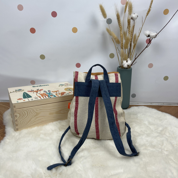 Mochila personalizada com criança e cão