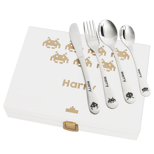Talheres infantis personalizados com caixa de madeira invasores