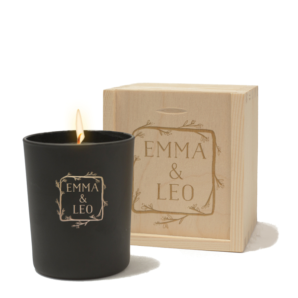 Vela personalizada com moldura floral