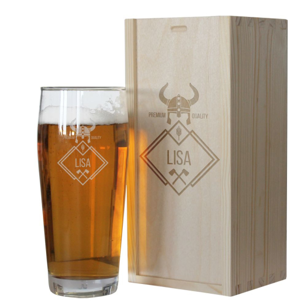 Copo de cerveja com nome gravado
