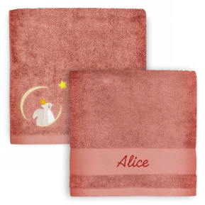 Toalha infantil personalizada 70 x 140 cm  Esquilo Marsala