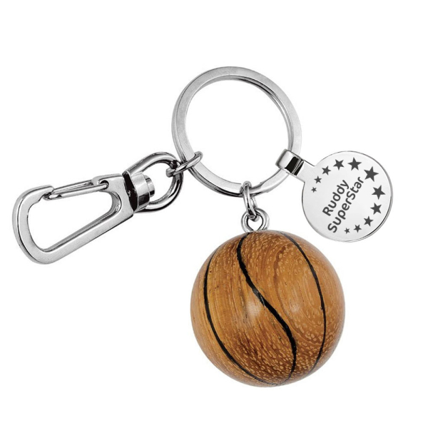 Chaveiro bola de basquetebol em madeira com personalização 