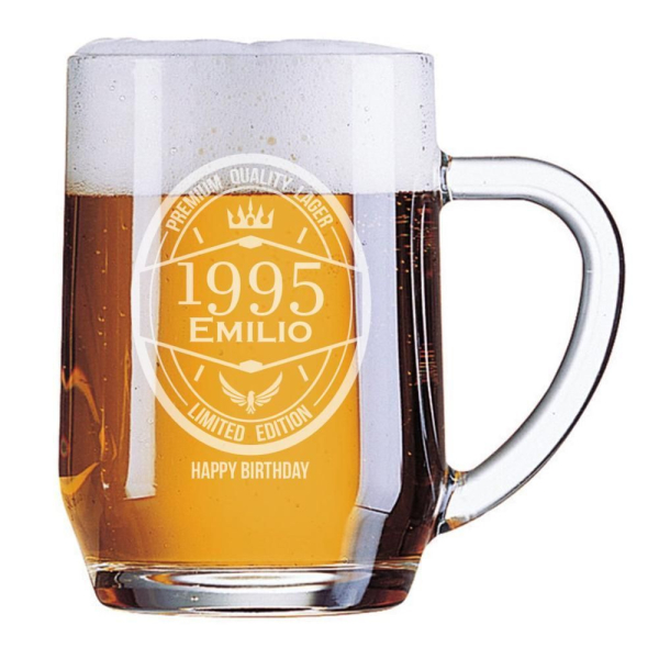 Caneca de cerveja de aniversário