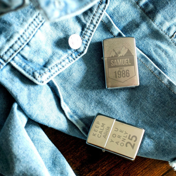 Zippo® com nome personalizado